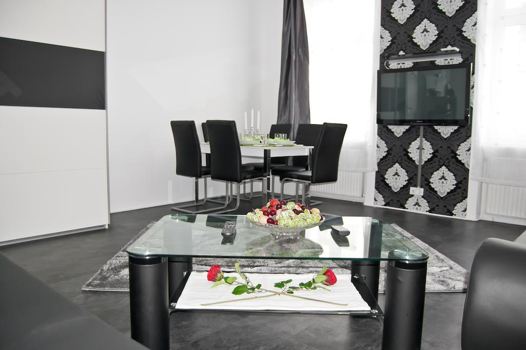 Royal Resort Apartments Westbahnhof Bécs Szoba fotó