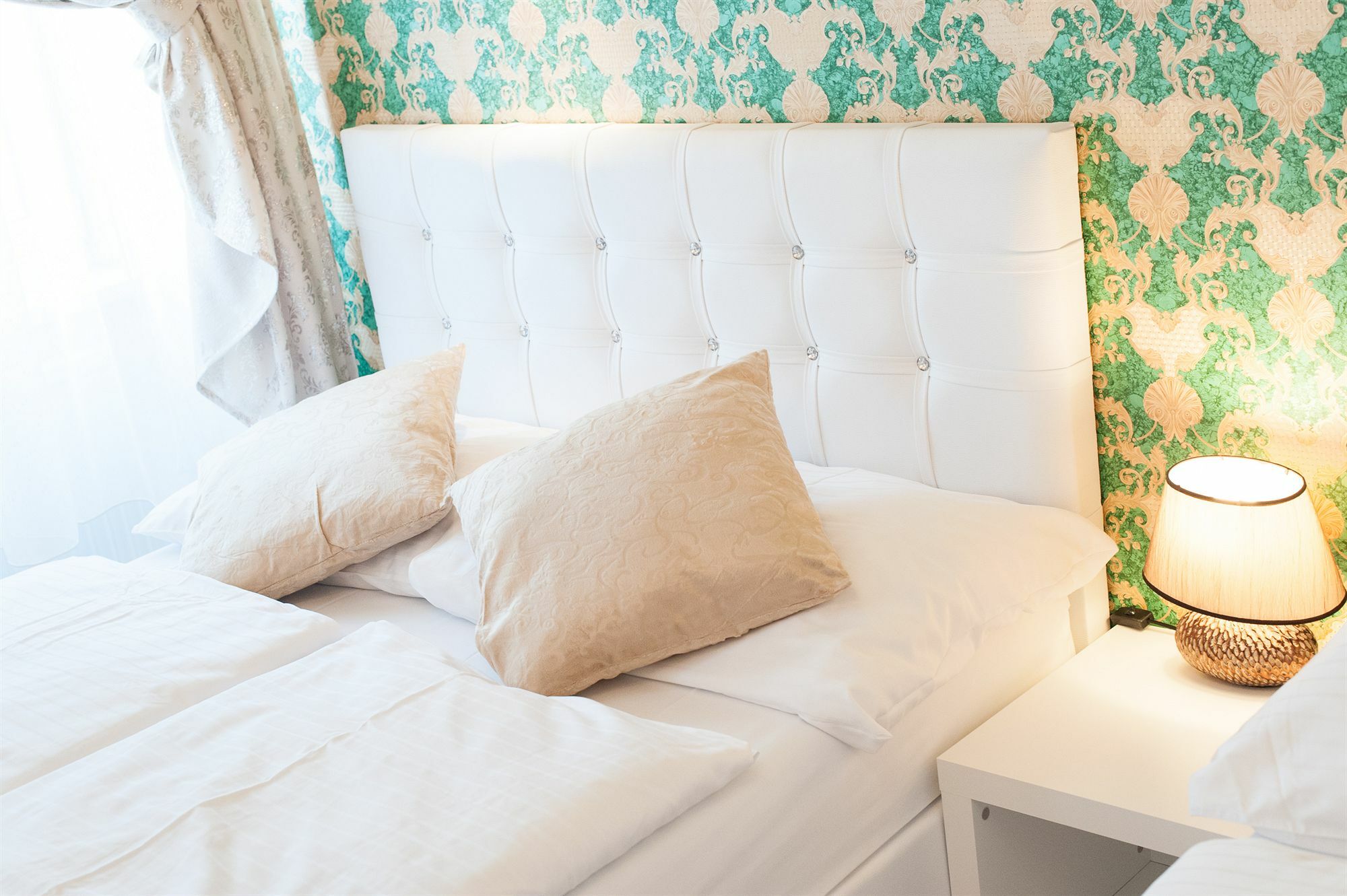 Royal Resort Apartments Westbahnhof Bécs Kültér fotó