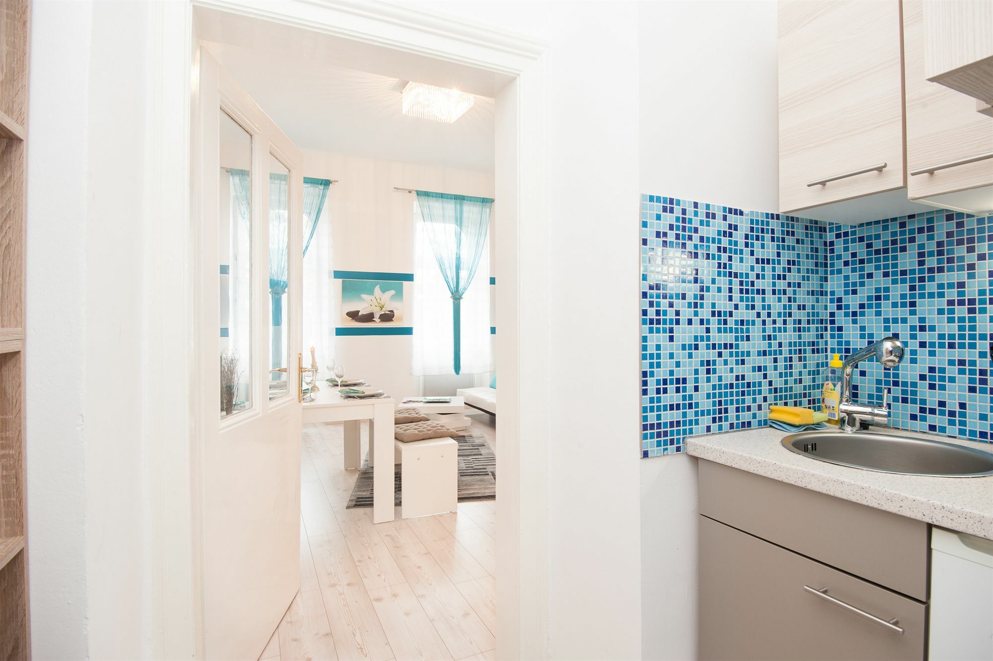 Royal Resort Apartments Westbahnhof Bécs Kültér fotó